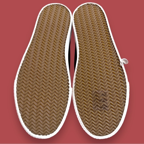 🎉HOST PICK🎉NWB Rag & Bone RB Lace Up Hight Top Sneakers in Merlot 🍷Size 7.5 - Picture 11 of 14